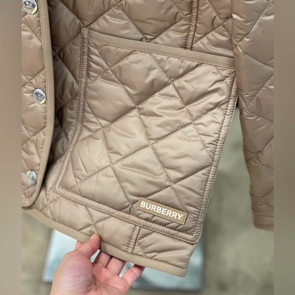 Burberry Dalry Women's Quilted Tan Jacket with check details inside - Picture 12 of 15